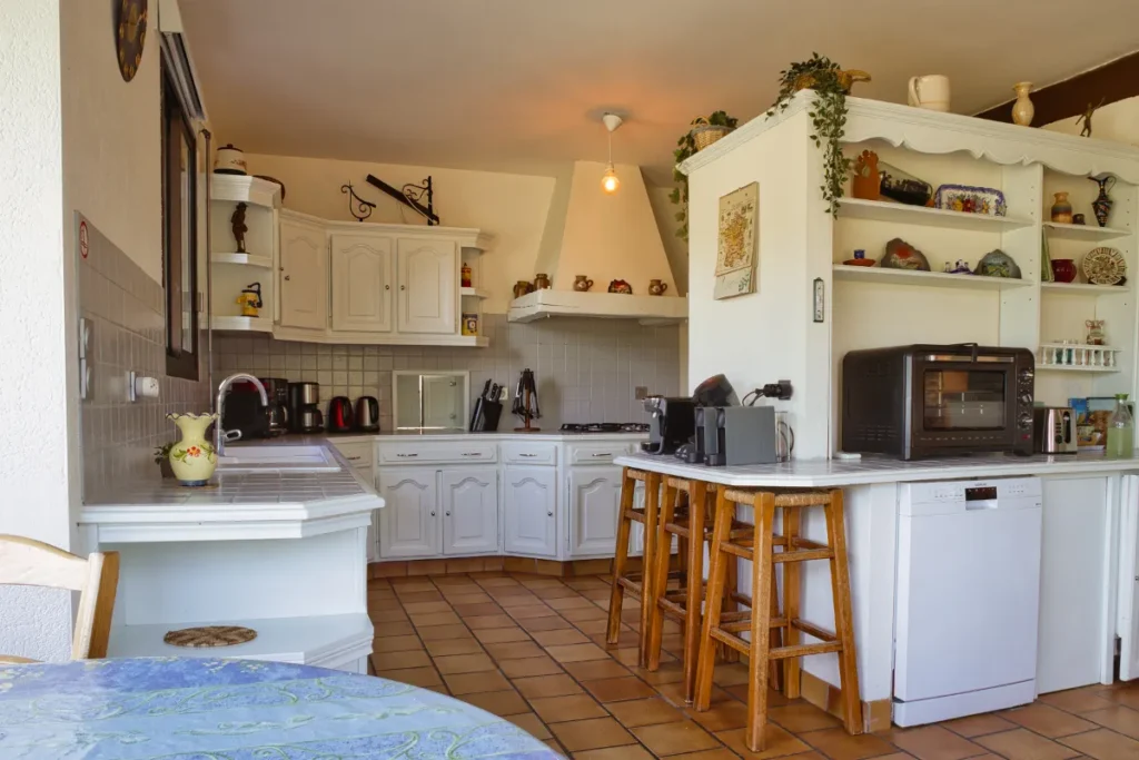 Cuisine équipée du gîte 15 personnes Villa Lupantia