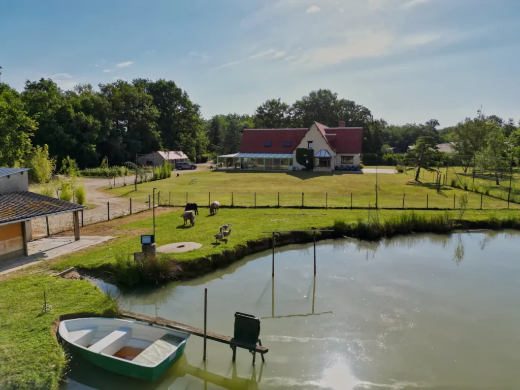 Le parc et l’étang naturel de Villa Lupantia
